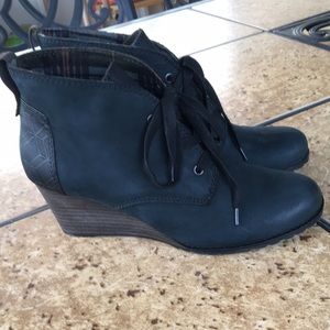 Rockport Cobb Hill leather upper booties NWOB